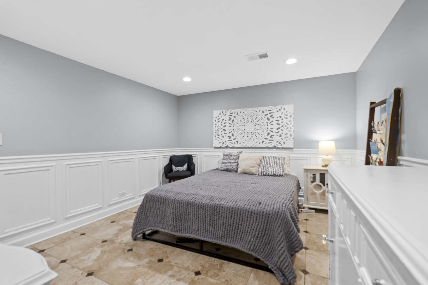 1713 East Thomas Road Wheaton, IL 60187 - Photo 42 of 55 a bedroom with a bed and a large mirror