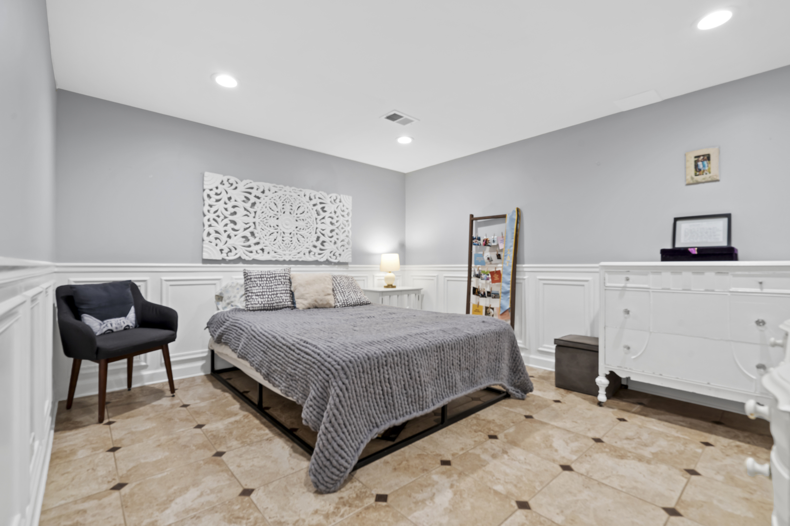 1713 East Thomas Road Wheaton, IL 60187 - Photo 43 of 55 a bedroom with a bed and a chair