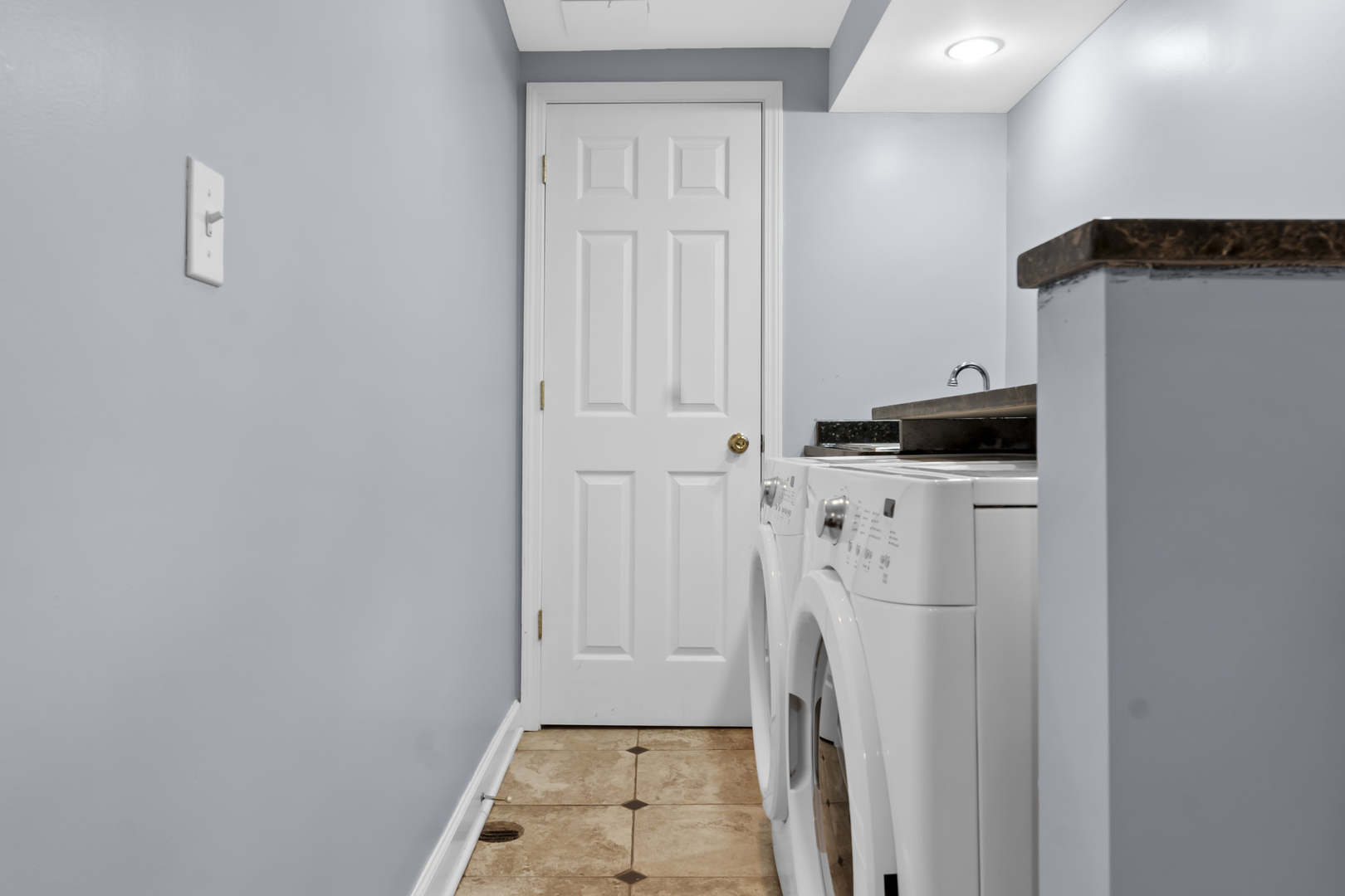 1713 East Thomas Road Wheaton, IL 60187 - Photo 45 of 55 a view of walk in closet with white walls