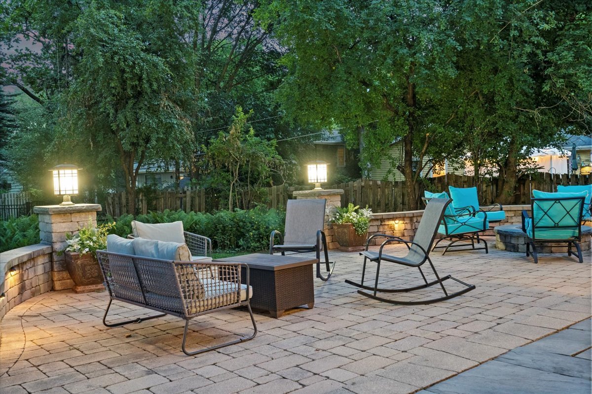 1713 East Thomas Road Wheaton, IL 60187 - Photo 48 of 55 a view of a chairs and table in backyard