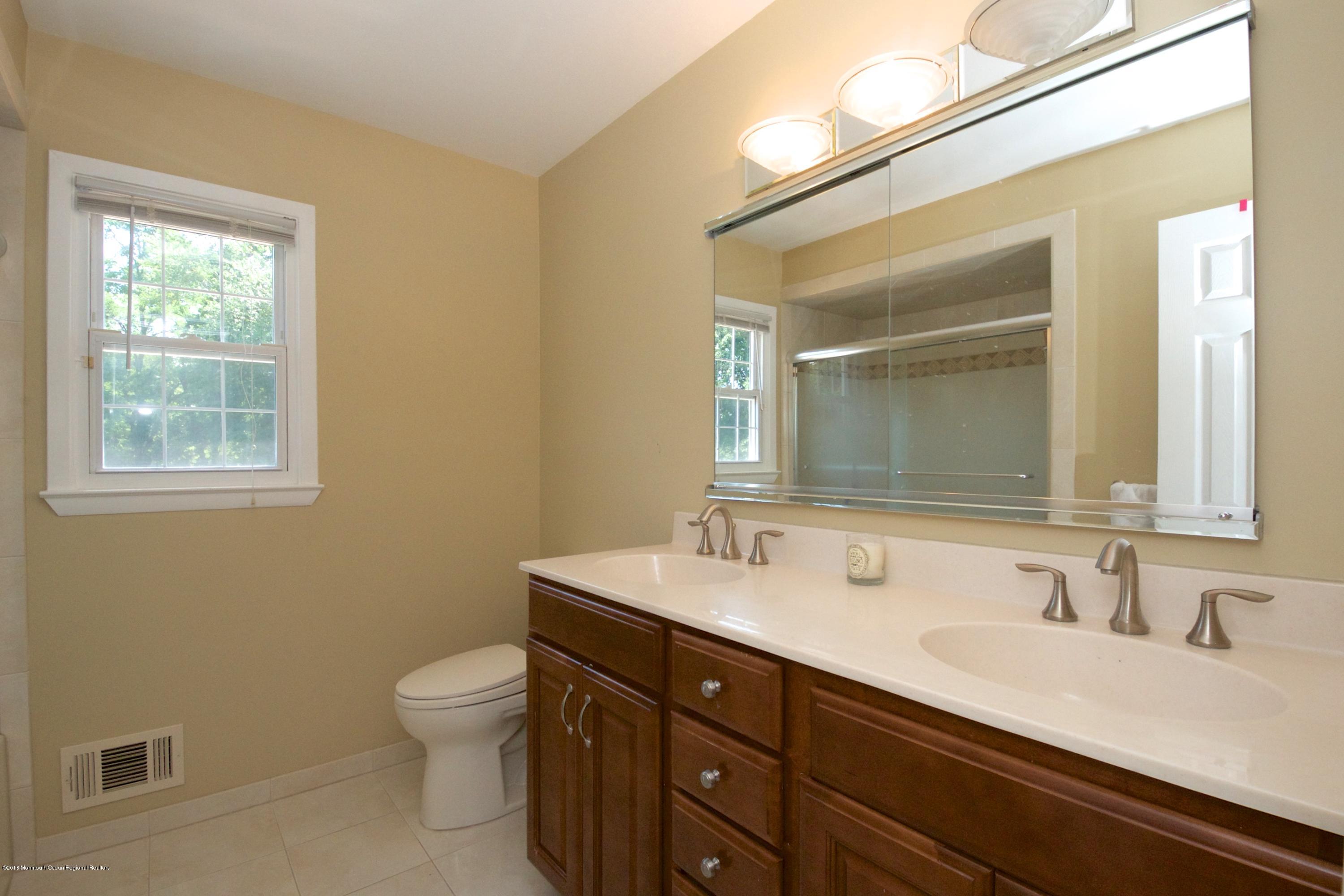 103 Lancaster Road Freehold, NJ 07728 - Photo 24 of 27 103 Lancaster 029