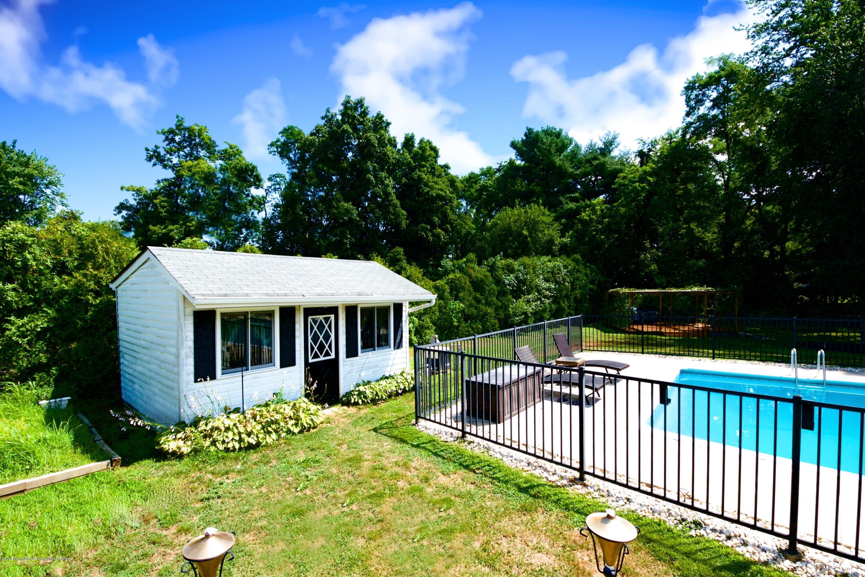 103 Lancaster Road Freehold, NJ 07728 - Photo 26 of 27 103 Lancaster 031