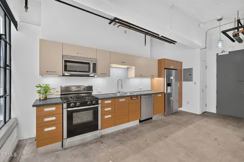 $370,000 | 746 South Los Angeles Street, Unit 809, Los Angeles, CA 90014