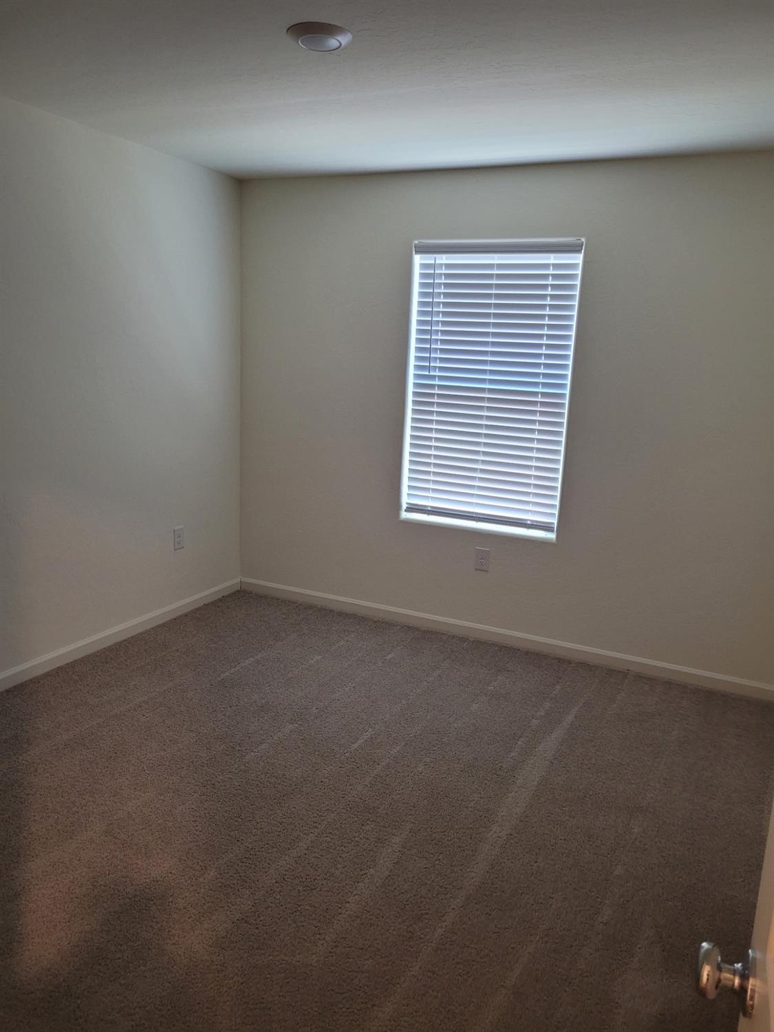 2012 Richard Avenue Sanger, CA 93657 - Photo 6 of 18