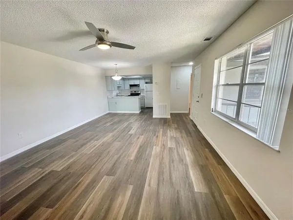 $1,750 | 80 Windtree Lane, Unit 203, Winter Garden, FL 34787