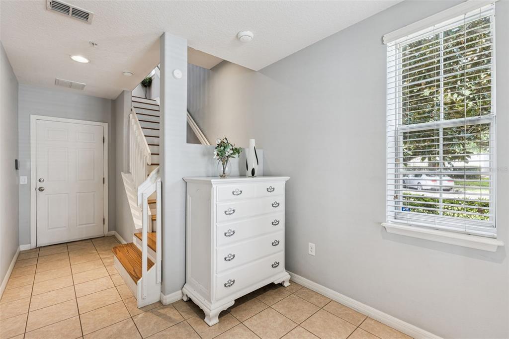 1894 Prospect Avenue Orlando, FL 32814 - Photo 5 of 38