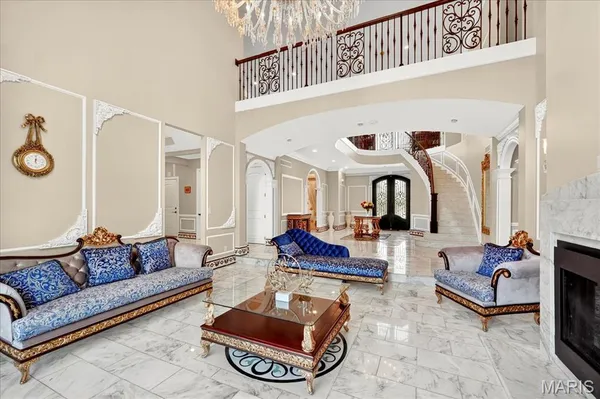 $3,200,000 | 13354 Thornhill Drive, St. Louis, MO 63131
