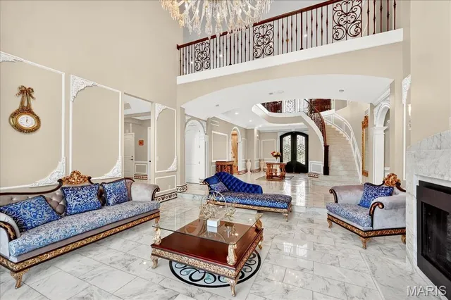 $3,200,000 | 13354 Thornhill Drive, St. Louis, MO 63131