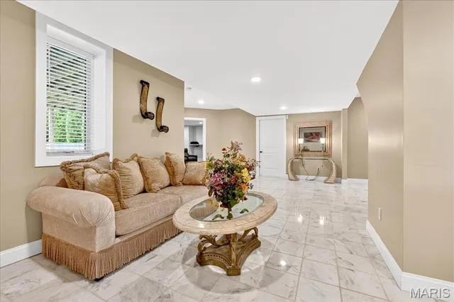 $3,200,000 | 13354 Thornhill Drive, St. Louis, MO 63131