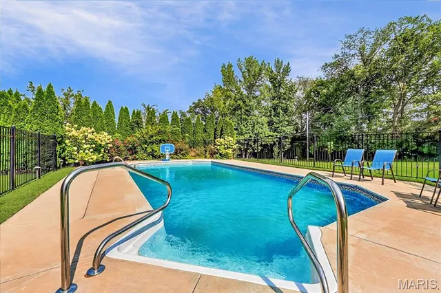 $3,200,000 | 13354 Thornhill Drive, St. Louis, MO 63131