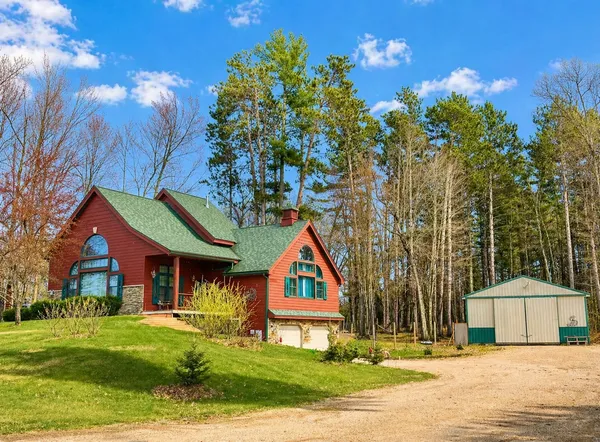 $499,900 | W5807 Robinson Road, Tomahawk, WI 54487