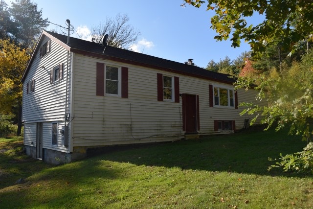 1096 Meaderboro Road Farmington, NH 03835 - Photo 1 of 31