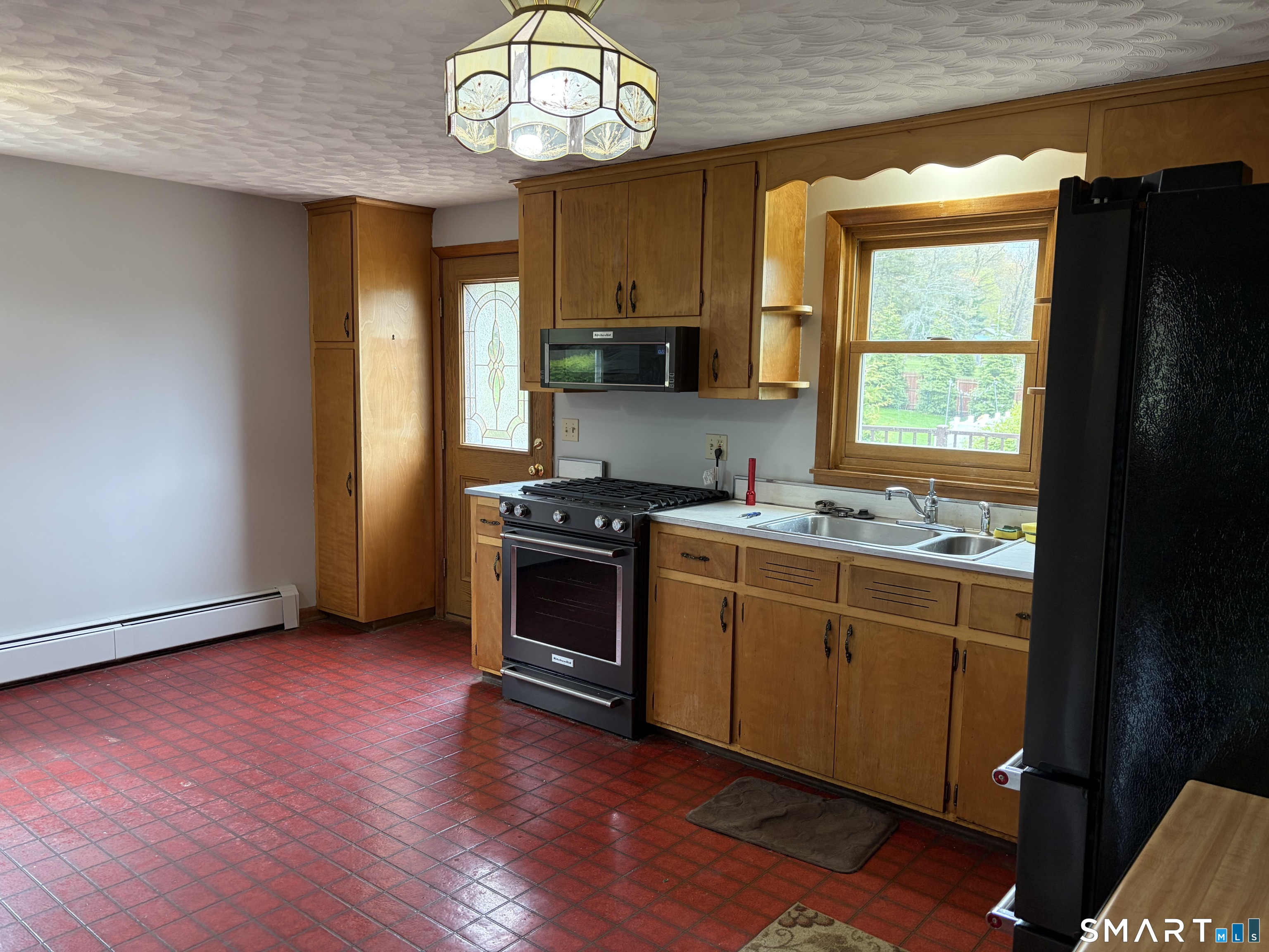577 Old Post Road Tolland, CT 06084 - Photo 6 of 16