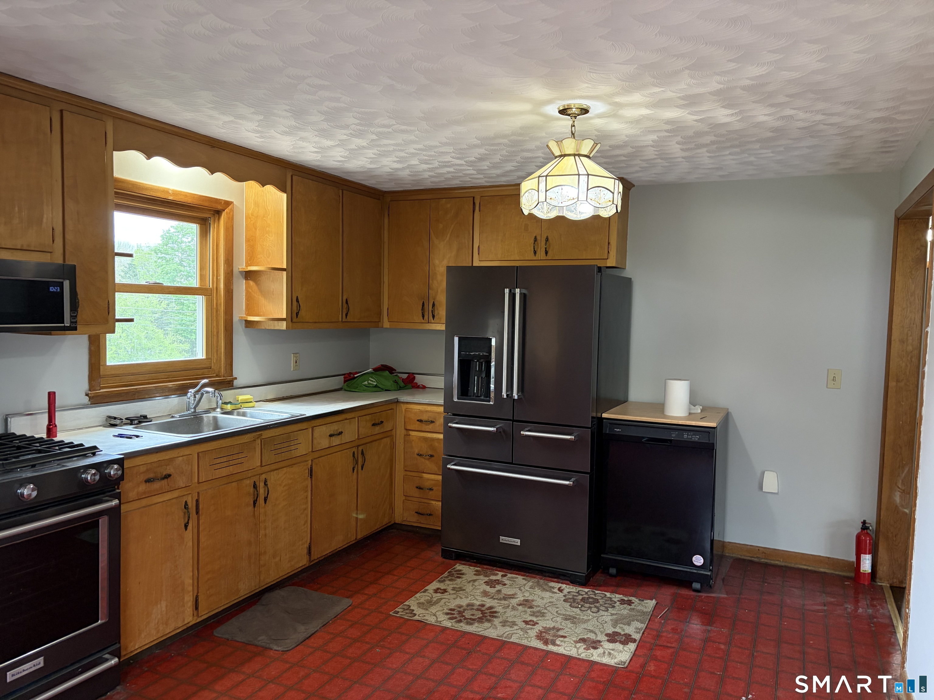 577 Old Post Road Tolland, CT 06084 - Photo 8 of 16