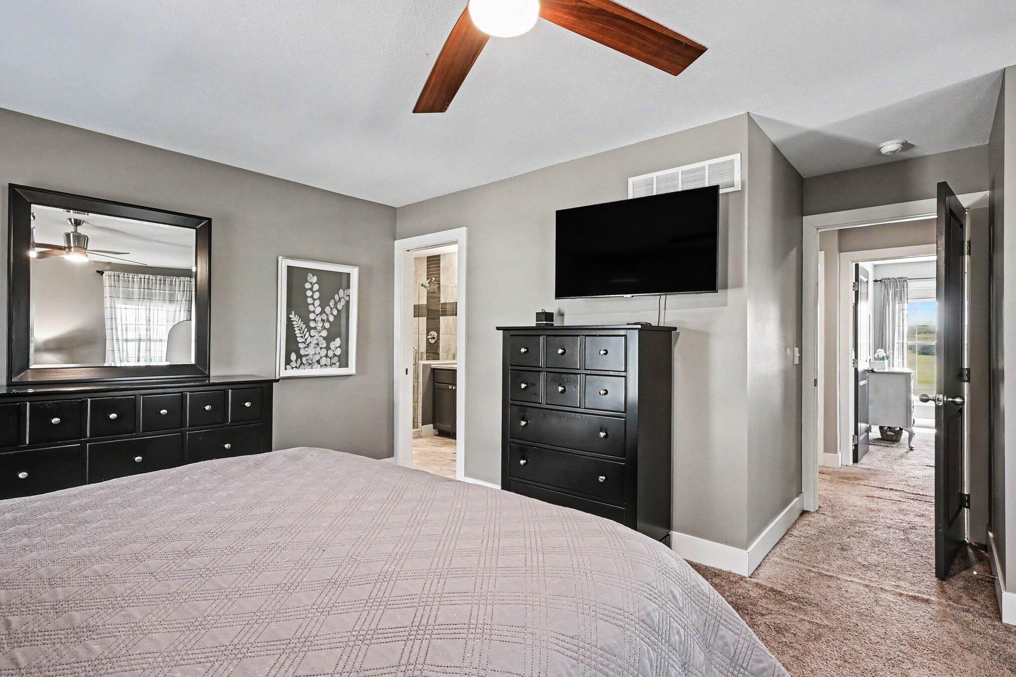 6021 Racine Drive Stevensville, MI 49127 - Photo 10 of 26 010_file_2577