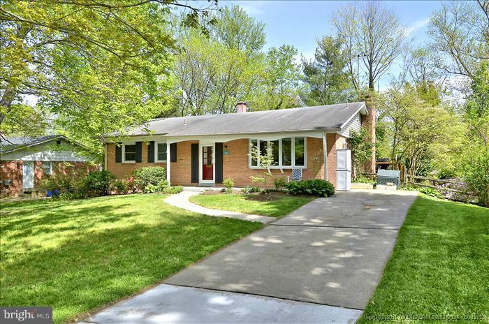 2604 Woodedge Road Silver Spring, MD 20906 - Photo 14 of 30 a view of a yard in front of house