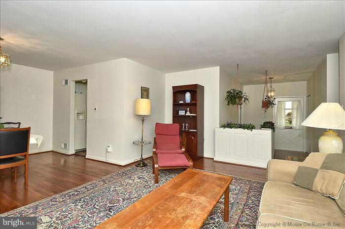 2604 Woodedge Road Silver Spring, MD 20906 - Photo 17 of 30 a living room with furniture