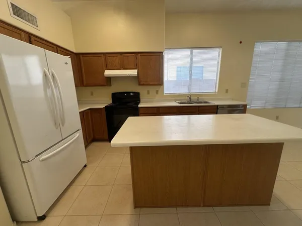 $2,395 | 3281 West Ross Drive, Chandler, AZ 85226
