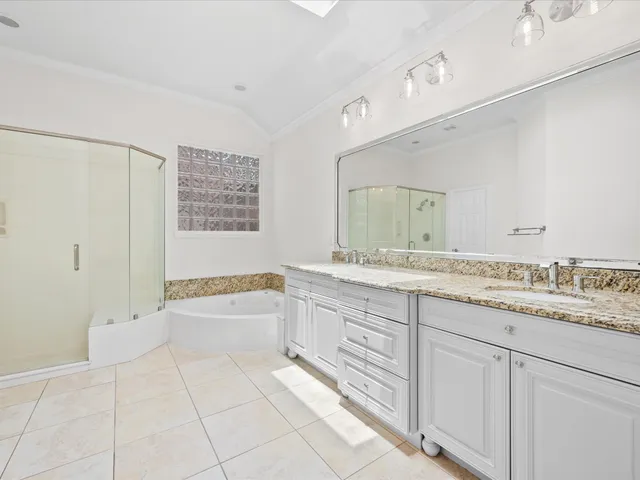 $3,600 | 1523 Orchard Park Drive, Houston, TX 77077