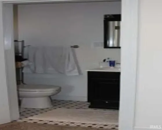 $1,400 | 303 South Washington Street, Unit 2, Bloomington, IN 47401