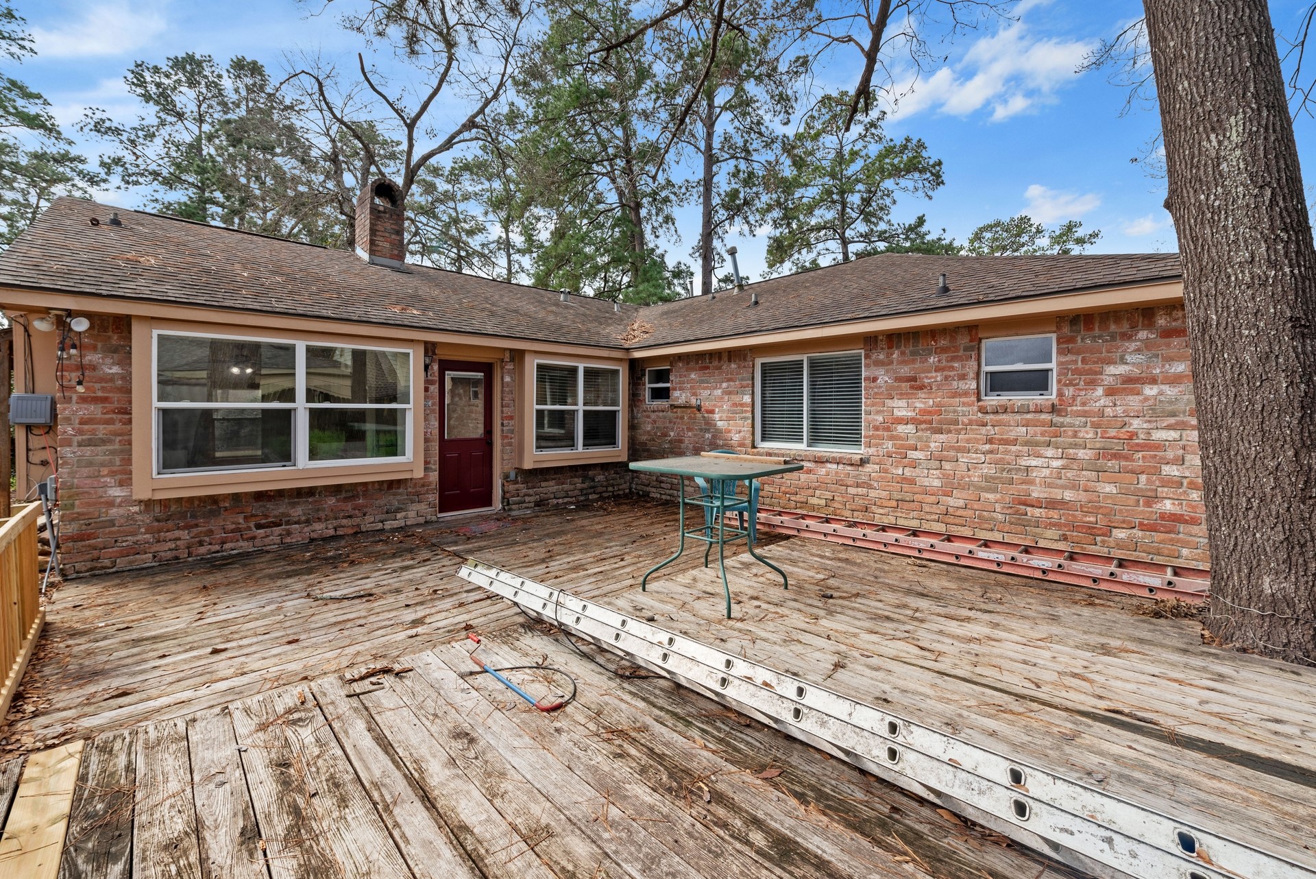 9622 Birsay Street Spring, TX 77379 - Photo 15 of 17 Imagine the gatherings you can host on this great deck!