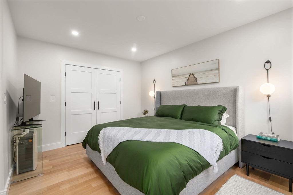 8 Bates Court Dedham, MA 02026 - Photo 20 of 41
