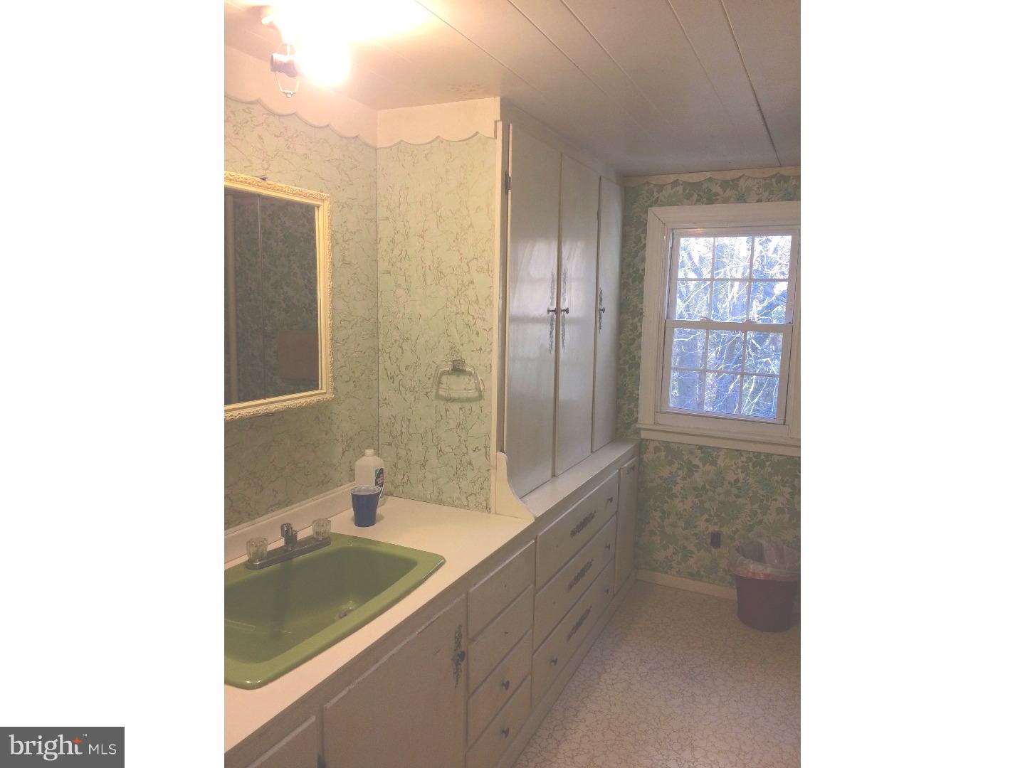 510 Sandy Bank Road Media, PA 19063 - Photo 16 of 18 Bathroom