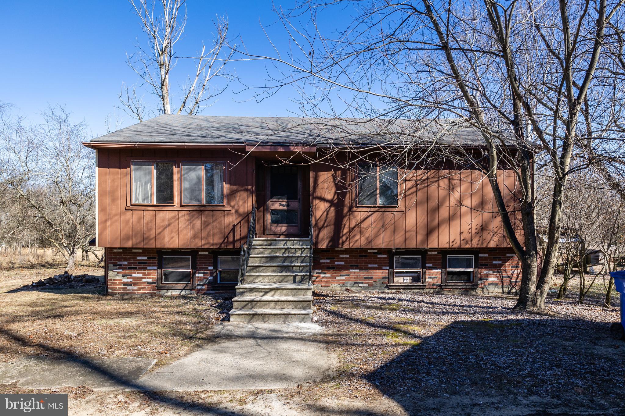 521 Hartford Rd