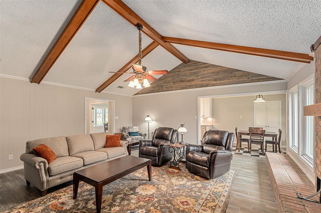 1102 Mill Run Road Athens, TX 75751 - Photo 9 of 35 a living room with furniture and wooden floor