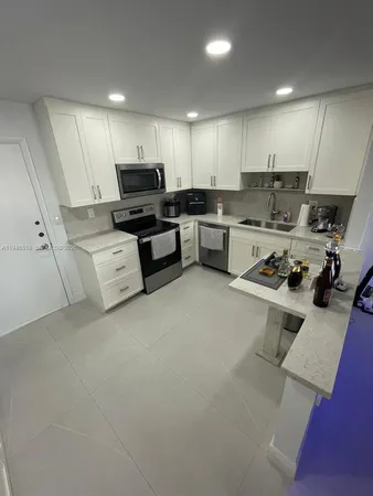 $3,300 | 1401 South Ocean Drive, Unit 302, Hollywood, FL 33019