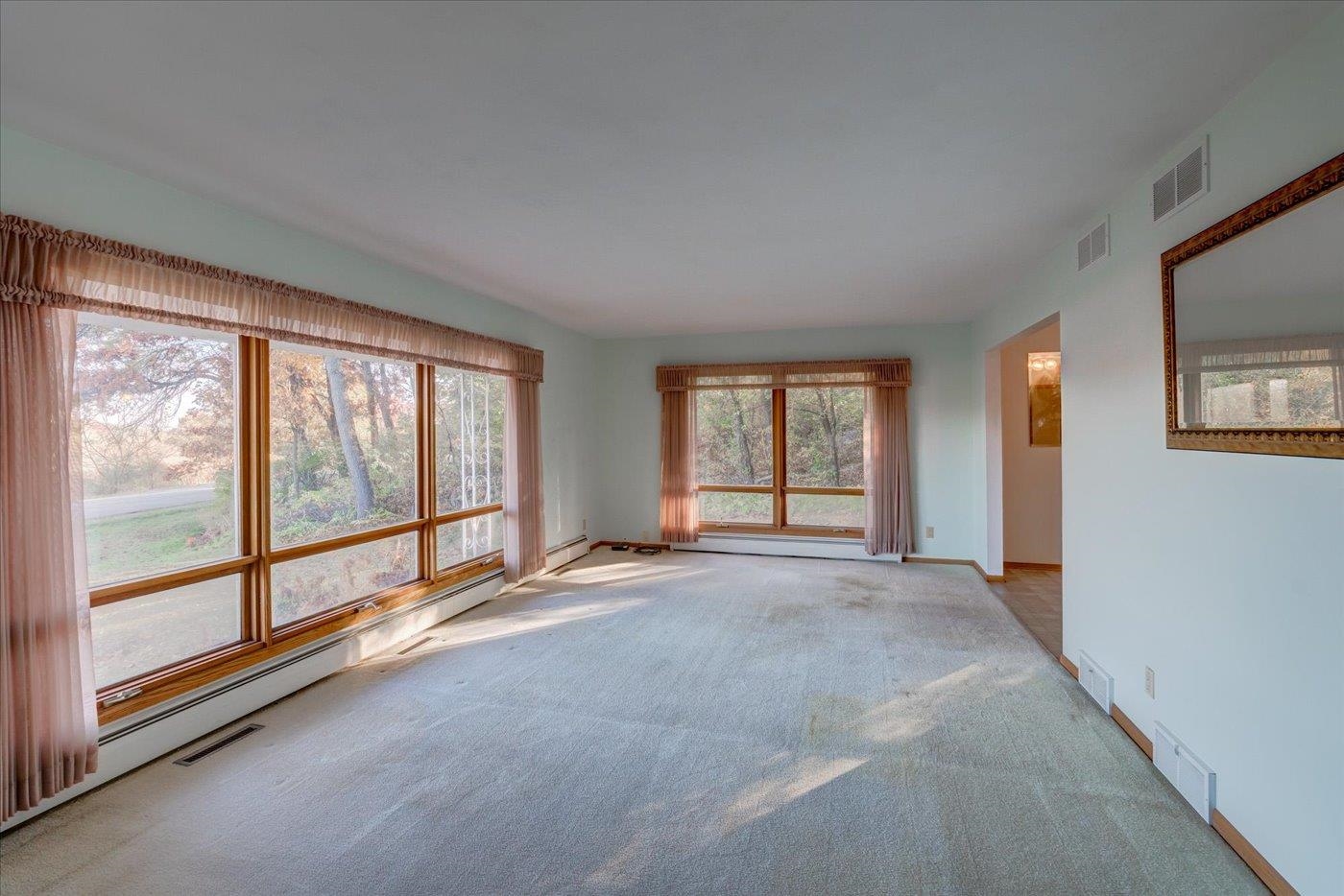 3187 Siggelkow Road McFarland, WI 53558 - Photo 6 of 31