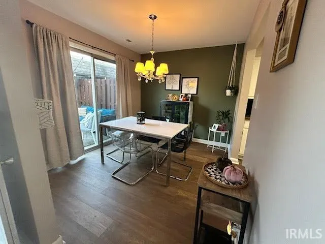 $162,500 | 5537 South Wayne Avenue, Fort Wayne, IN 46807