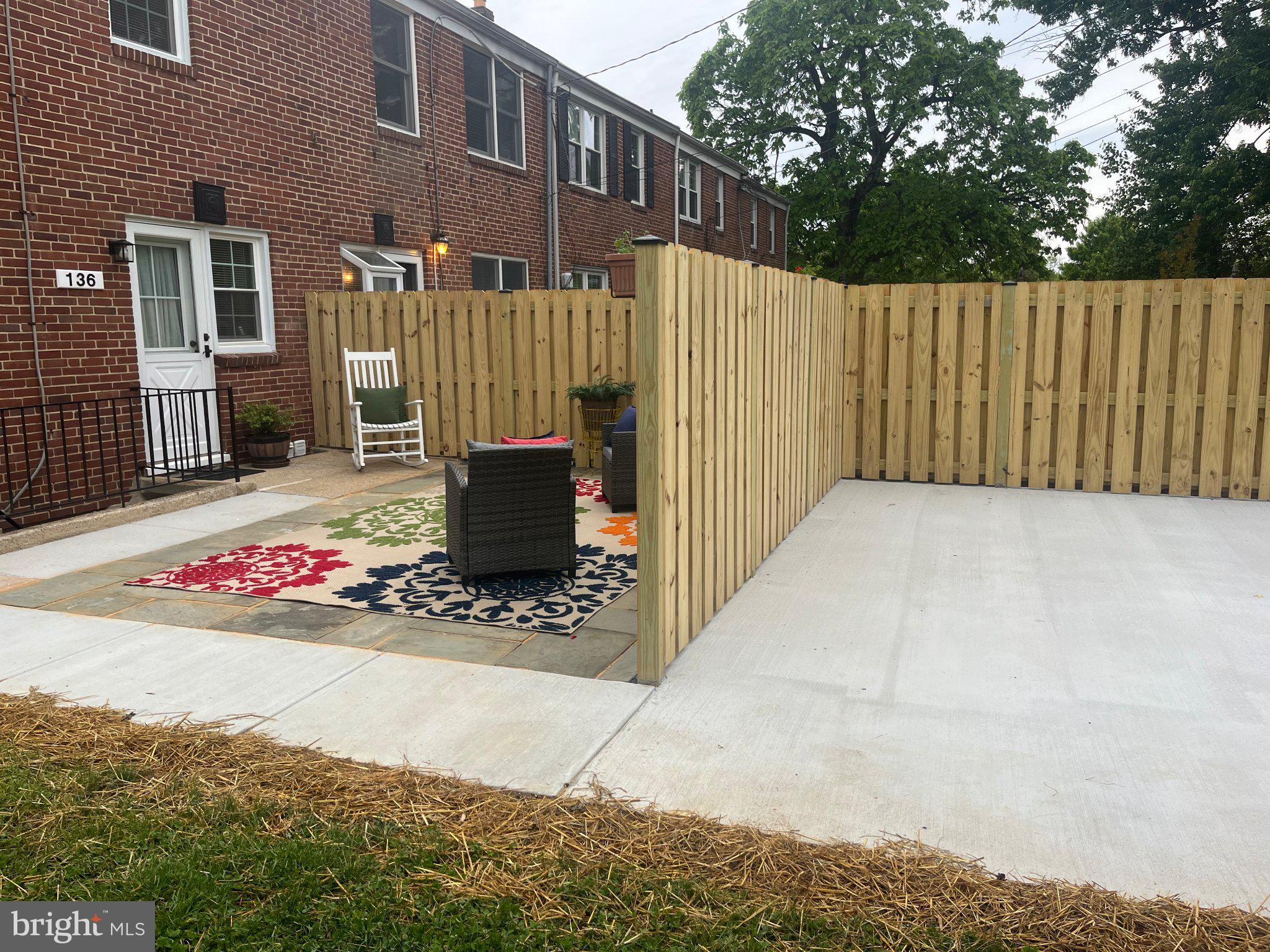 136 Dumbarton Road Baltimore, MD 21212 - Photo 34 of 40 Charming outdoor retreat with privacy.
