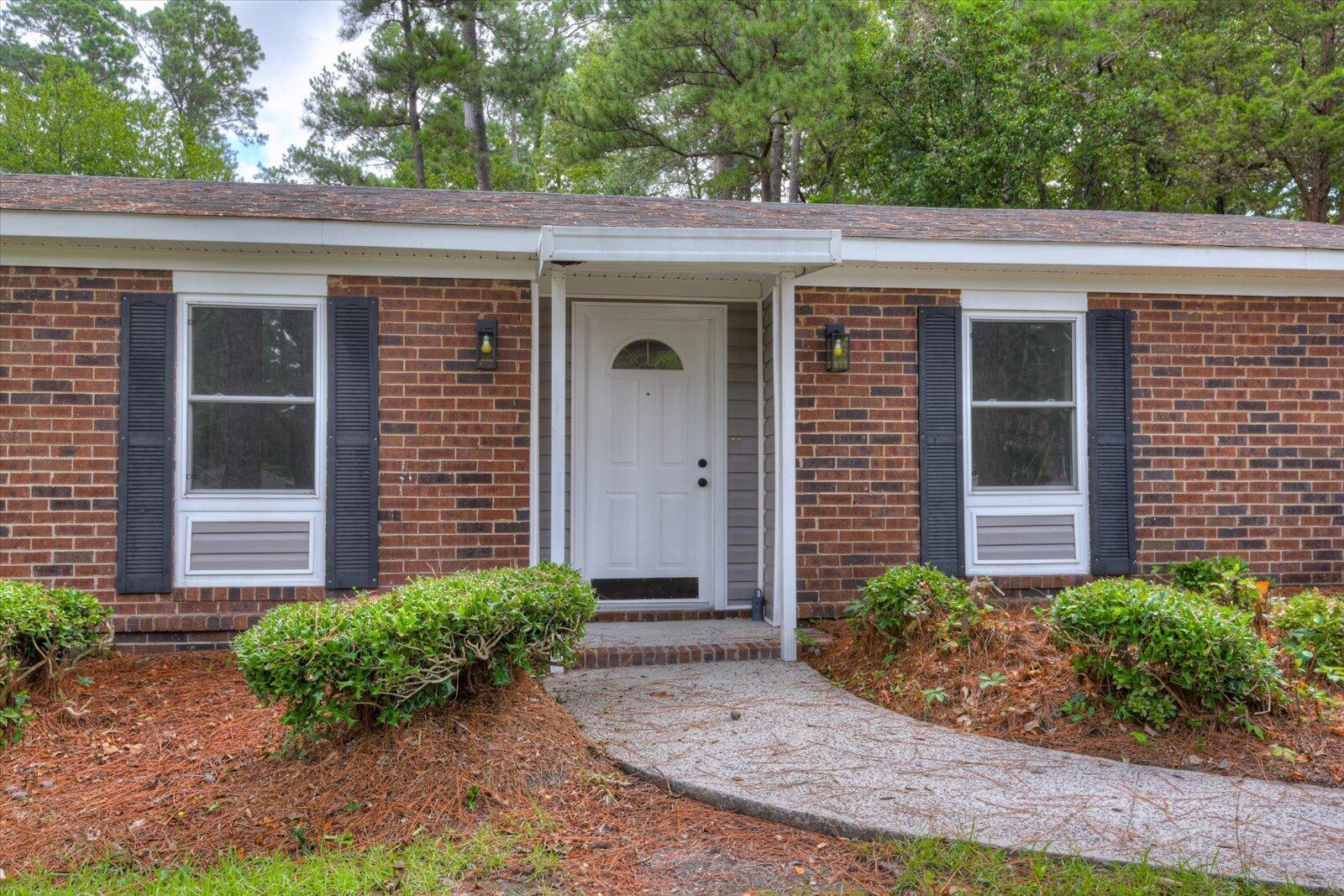 3119 Eagle Rock Road Augusta, GA 30909 - Photo 5 of 32 05-105-DSC_1108_09_10_11_12