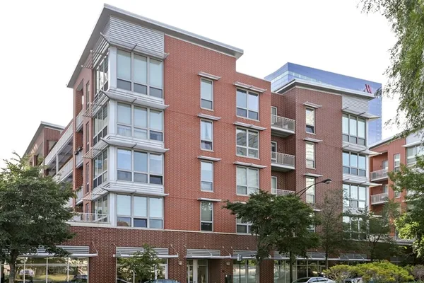 $2,600 | 2025 South Indiana Avenue, Unit 212, Chicago, IL 60616