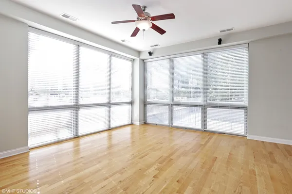 $2,600 | 2025 South Indiana Avenue, Unit 212, Chicago, IL 60616