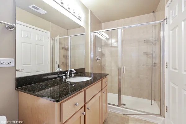 $2,600 | 2025 South Indiana Avenue, Unit 212, Chicago, IL 60616