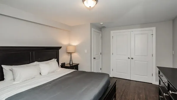 $4,200 | 1922 North Rockwell Street, Unit 1, Chicago, IL 60647