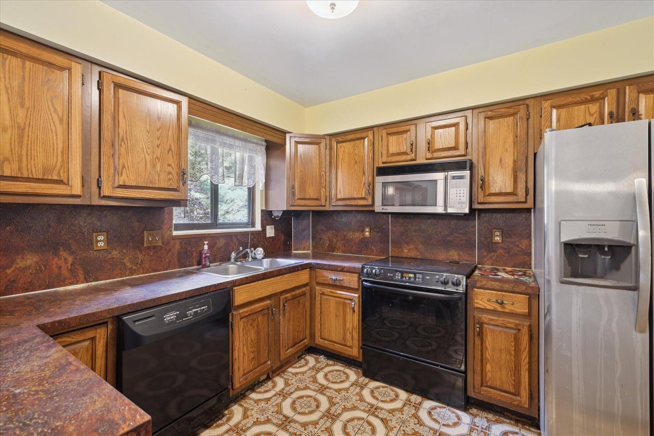 8886 Coleman Road Haslett, MI 48840 - Photo 11 of 39 Gallery Image 11