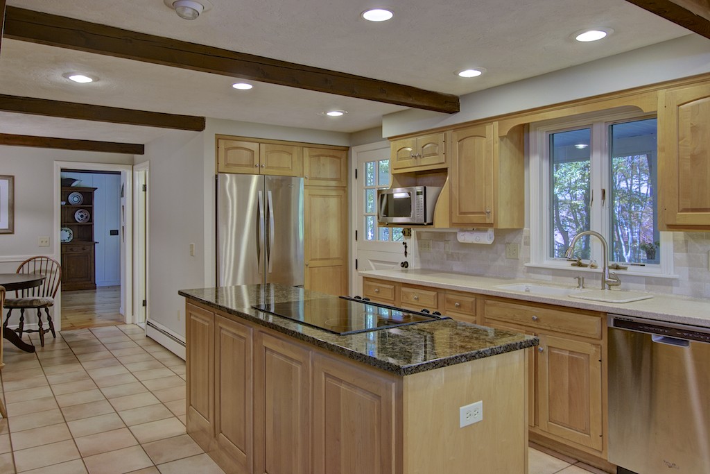 19 Olde Coach Road Westborough, MA 01581 - Photo 9 of 30 Gallery Image 9