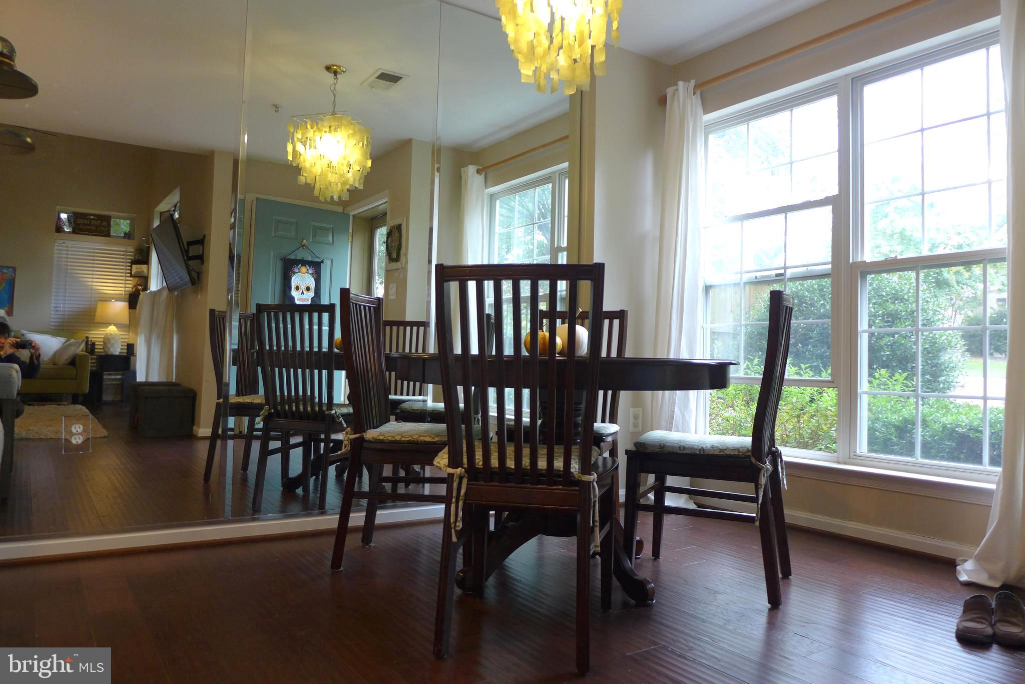11872 Breton Court, Unit 12A Reston, VA 20191 - Photo 3 of 30 Dining area