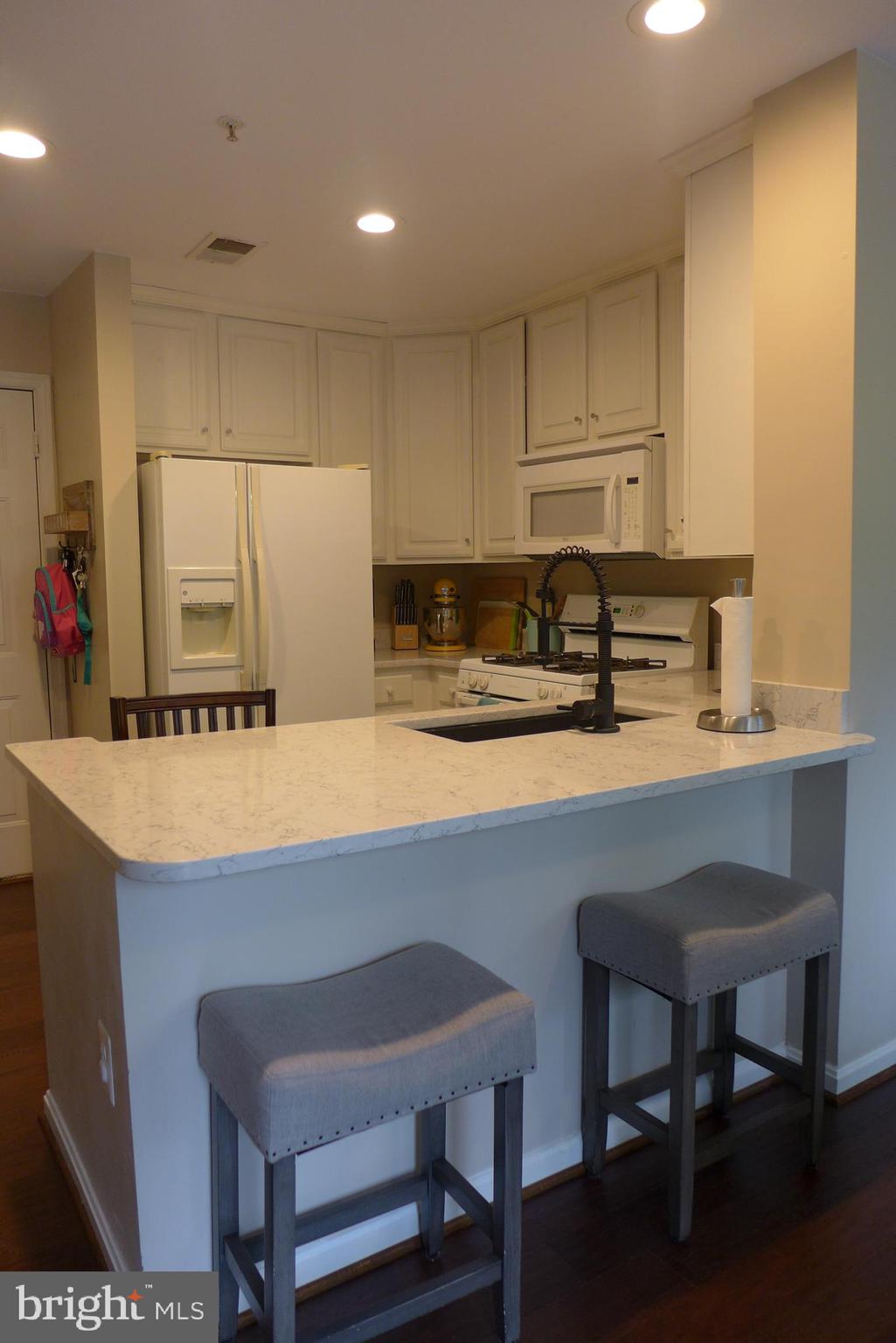 11872 Breton Court, Unit 12A Reston, VA 20191 - Photo 6 of 30 Kitchen 2