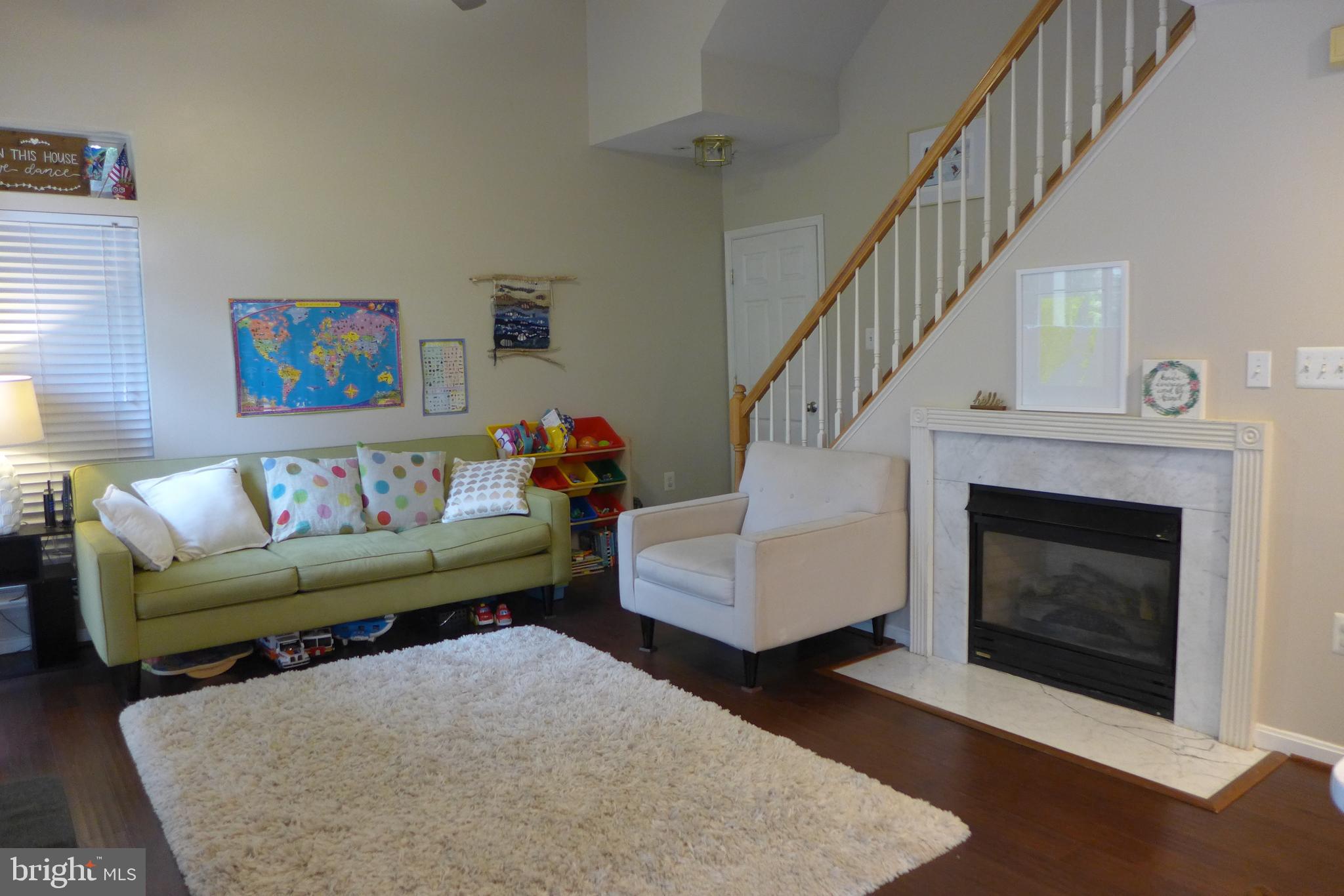 11872 Breton Court, Unit 12A Reston, VA 20191 - Photo 10 of 30 Living room 2