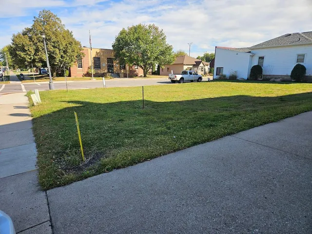 $75,000 | 117 2nd Street Northeast, Waseca, MN 56093