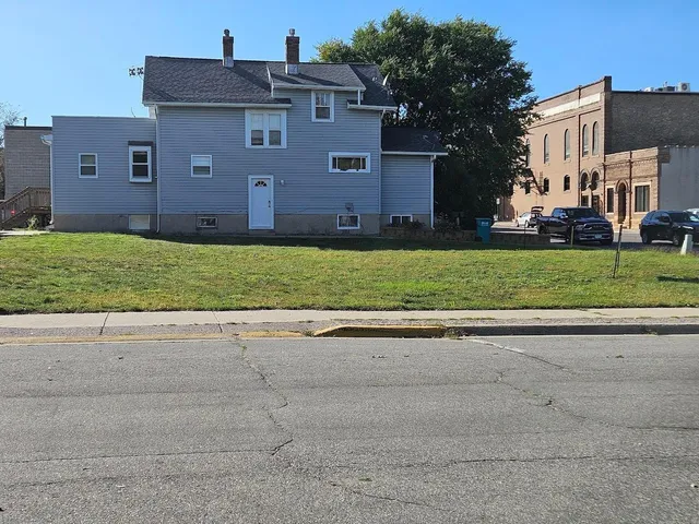 $75,000 | 117 2nd Street Northeast, Waseca, MN 56093