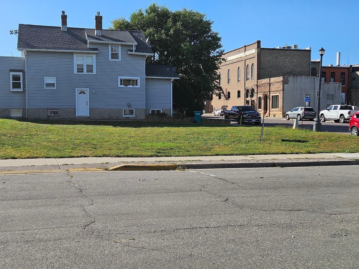 117 2nd Street Northeast Waseca, MN 56093 - Photo 5 of 5