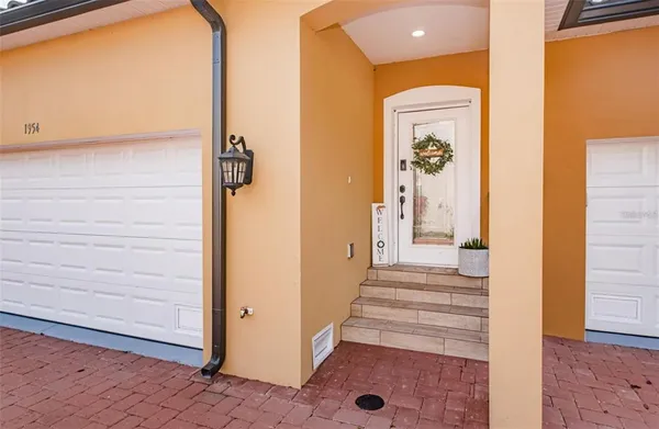 a view of a entryway of the house