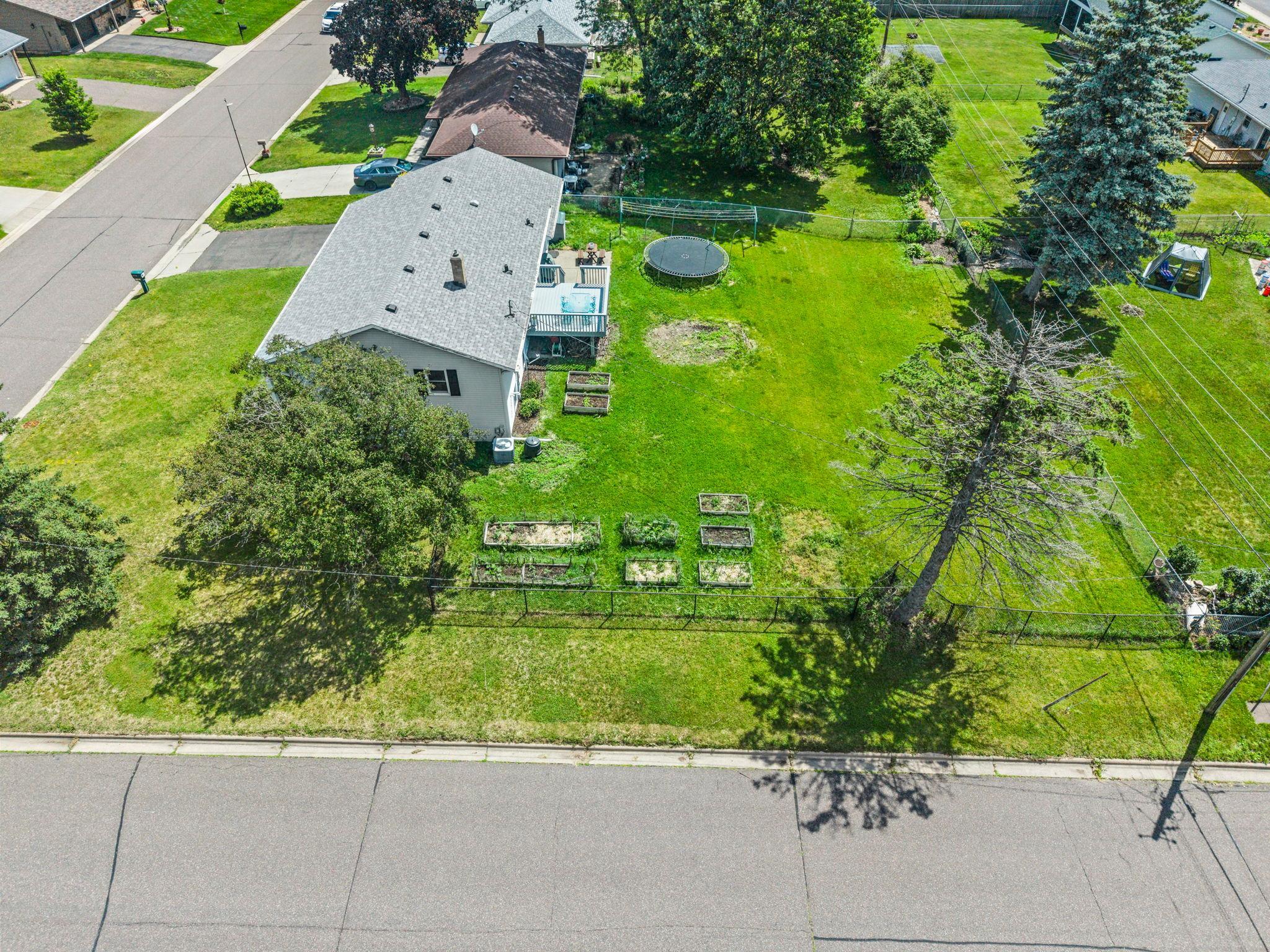 2162 Maple Lane East Maplewood, MN 55109 - Photo 38 of 50