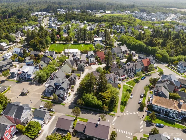 $850,000 | 71 Campfire Lane, Pacific Beach, WA 98571