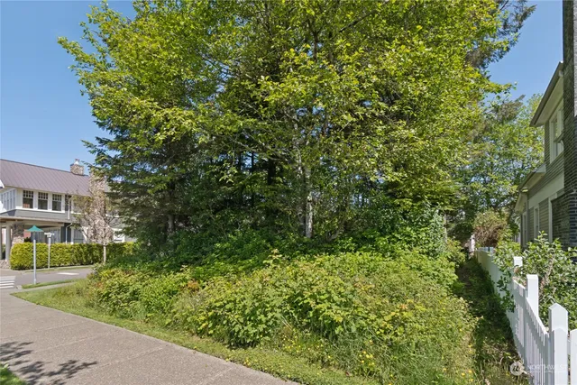 $850,000 | 71 Campfire Lane, Pacific Beach, WA 98571